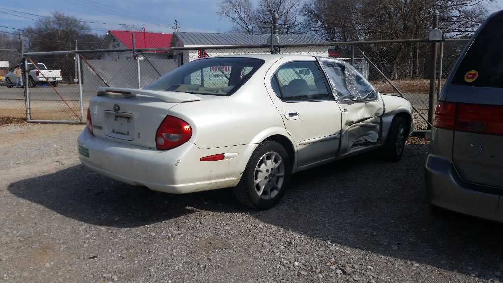 2000 Nissan maxima body parts #9