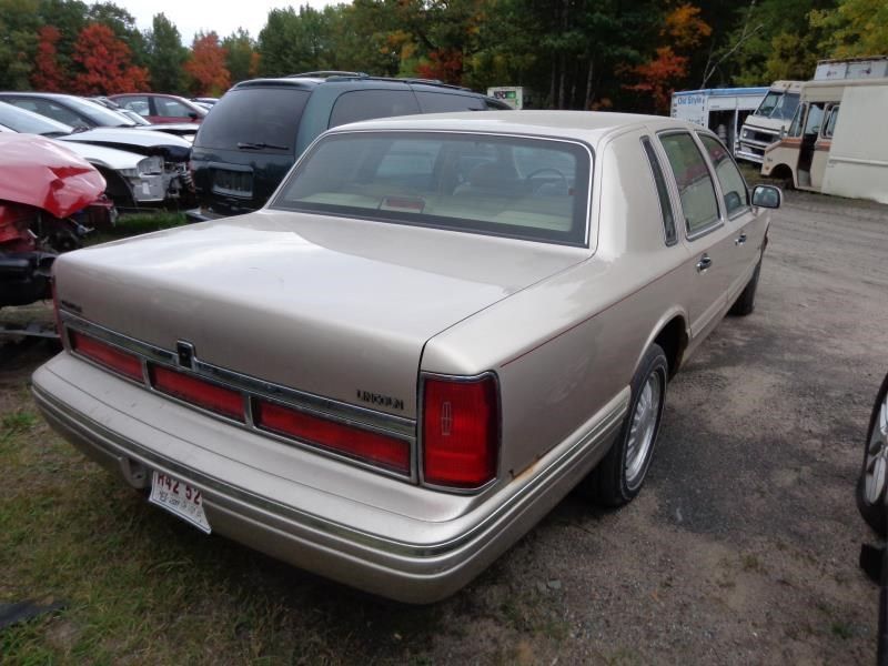 1997 Lincoln Town Car Body Parts