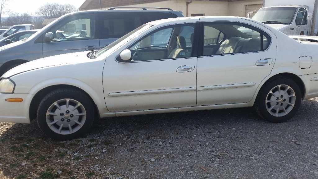 2000 Nissan maxima body parts #8