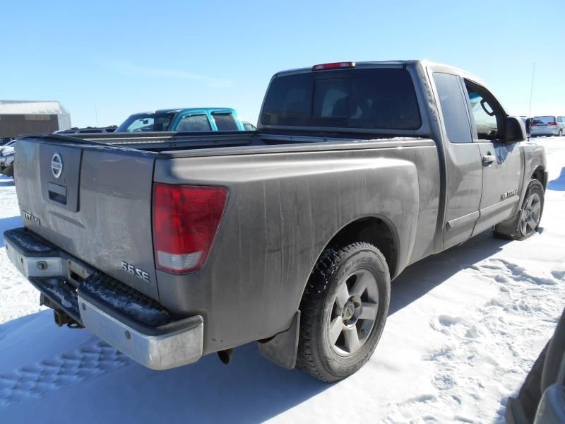 Nissan titan tailgate salvage #6